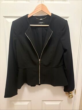 DKNY Black Zip-Front Peplum Blazer A041